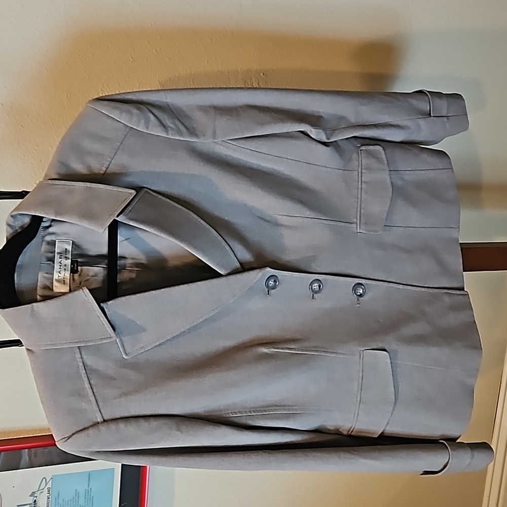 Tahari Grey Modern Blazer